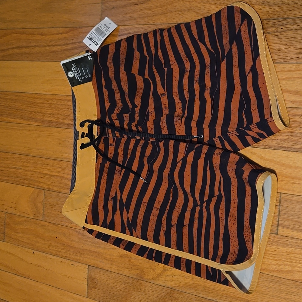 NWT Men's Volcom "Funday MOD-TECH" Boardshorts. Orange/Blk Various Sizes